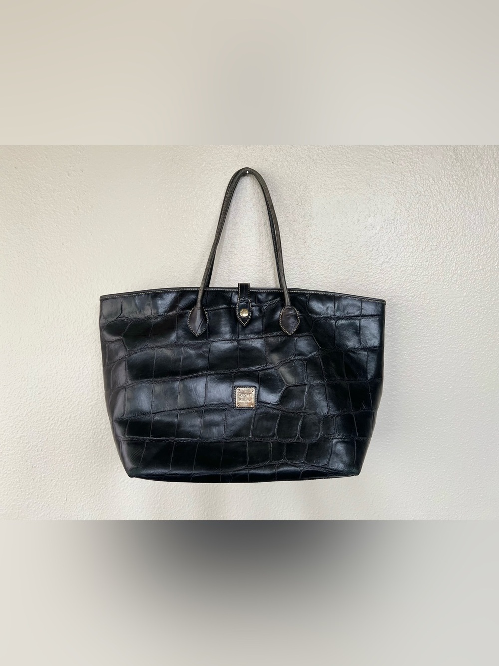 Dooney & Bourke Croc-Embossed Large Black Leather Tote Project Bag
